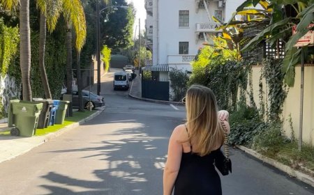 Люблю целоваться и обниматься Надеюсь мне повезёт в поиске...