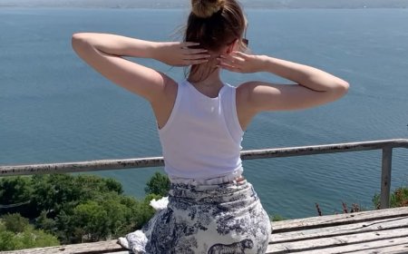 Уже придумал, как будешь себя вести, когда я окажусь у тебя дома?