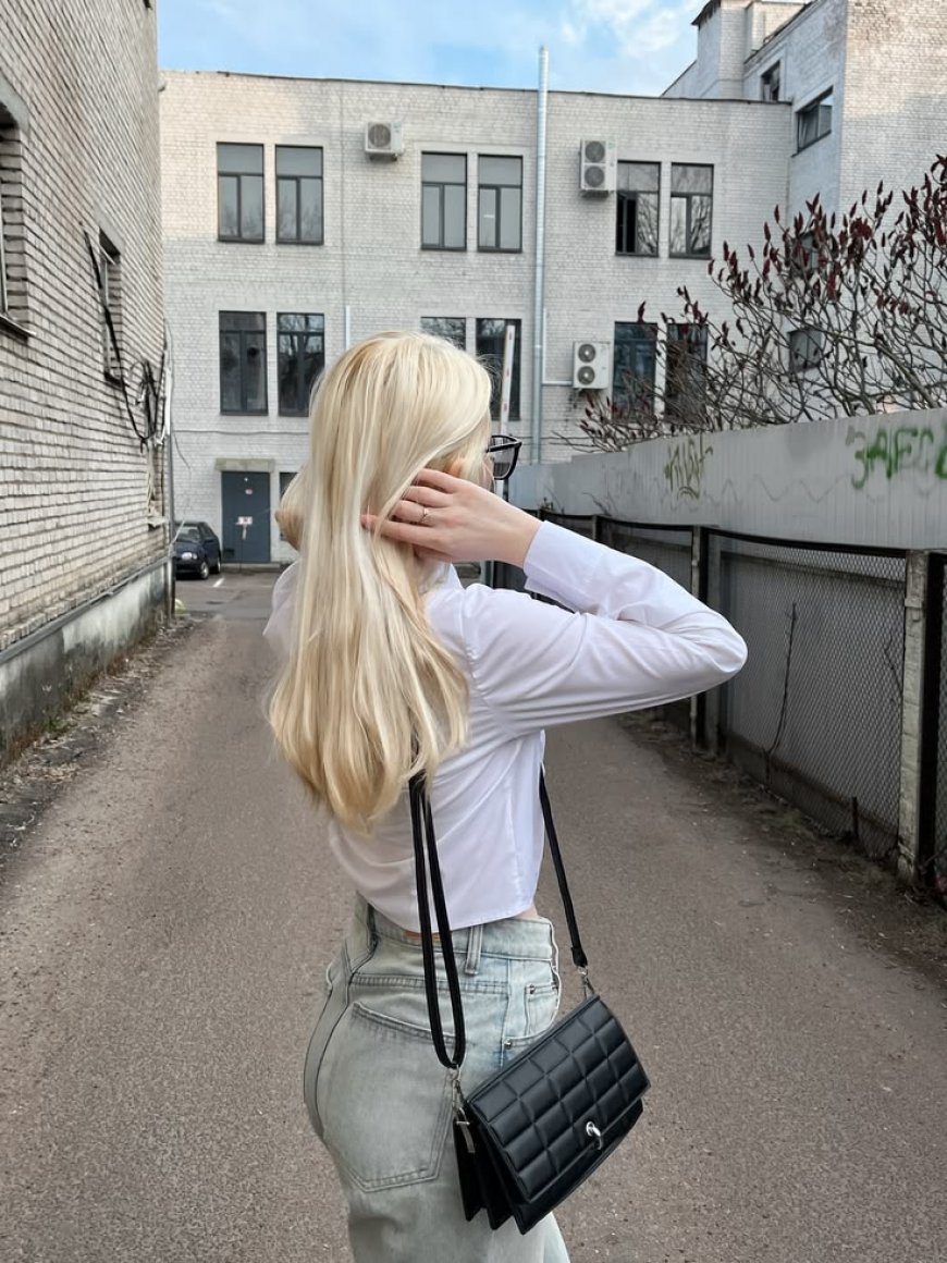 В разводе, детей нет. Живу одна, но хотелось бы найти кого-нибудь.